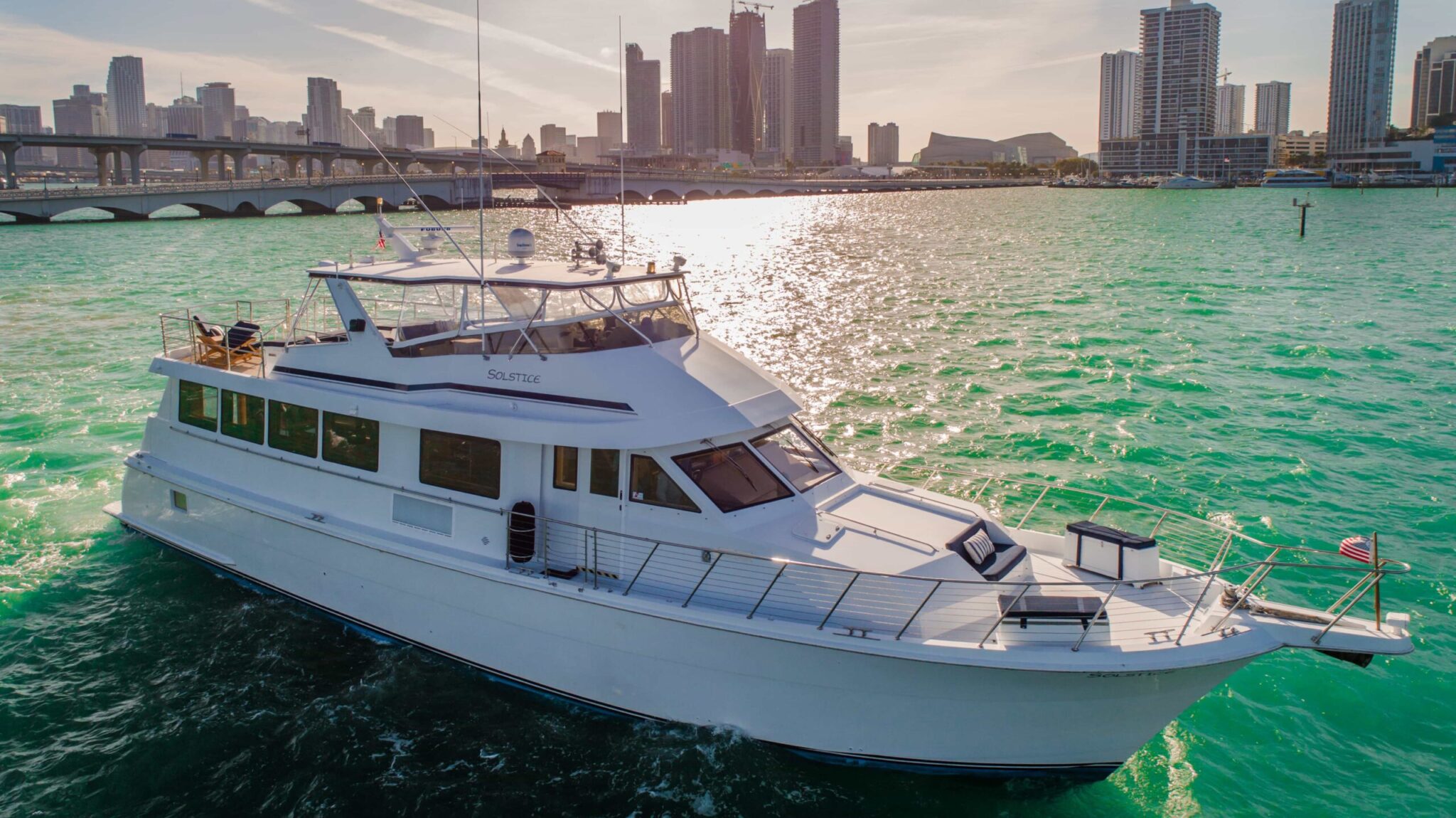 80 ft Solstice Hatteras yacht cruising Miami